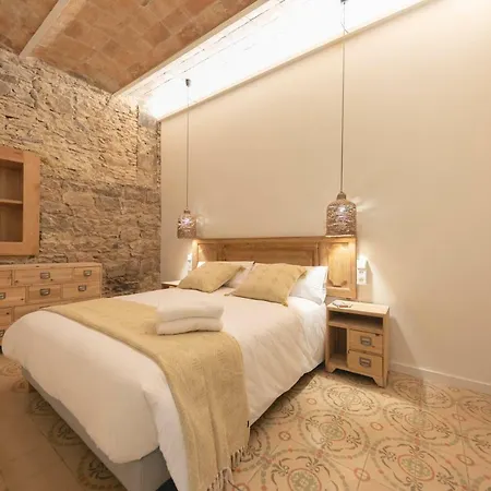 Bravissimo Mercaders, Beautiful 3 Bedroom Apartment Girona