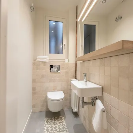 Bravissimo Mercaders, Beautiful 3 Bedroom דירה *
